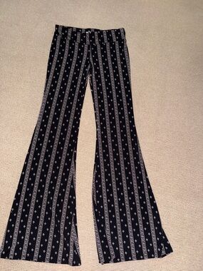 Black Patterned Wide-Leg Knit Pants